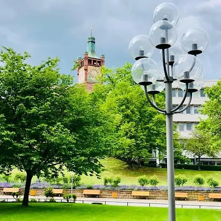 Goldstadt Loft 3-zimmer Balkon & Garage Zentrum פורצהיים