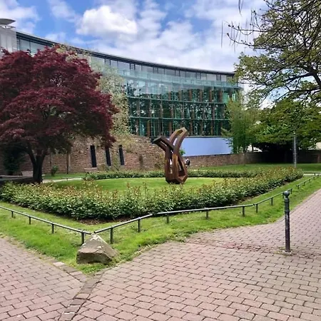 Goldstadt Loft 3-zimmer Balkon & Garage Zentrum *