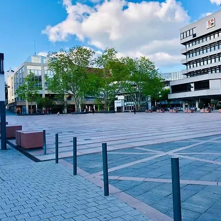 Goldstadt Loft 3-zimmer Balkon & Garage Zentrum פורצהיים