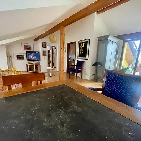 דירה Goldstadt Loft 3-zimmer Balkon & Garage Zentrum פורצהיים