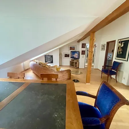 Goldstadt Loft 3-zimmer Balkon & Garage Zentrum *