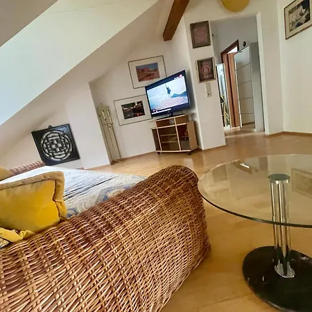 Goldstadt Loft 3-zimmer Balkon & Garage Zentrum