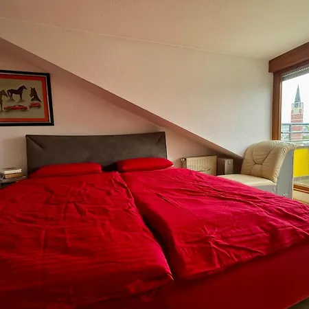 Goldstadt Loft 3-zimmer Balkon & Garage Zentrum פורצהיים