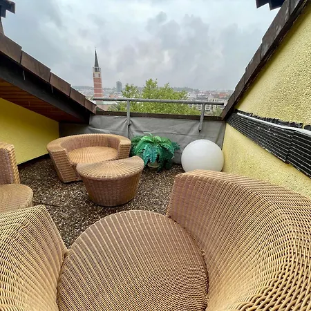 Wunderschoenes Grosses 3 Zentrum Goldstadt Familienfreundlich Mit Garage Apartment